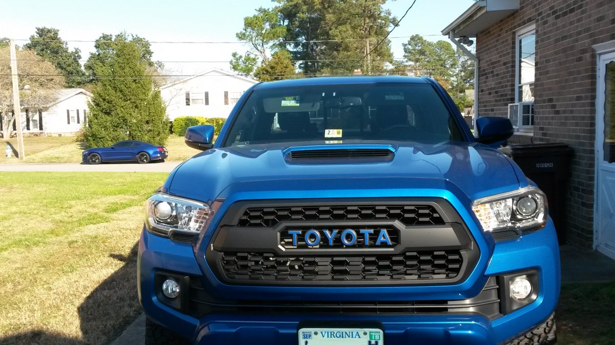 trd pro grille.jpg