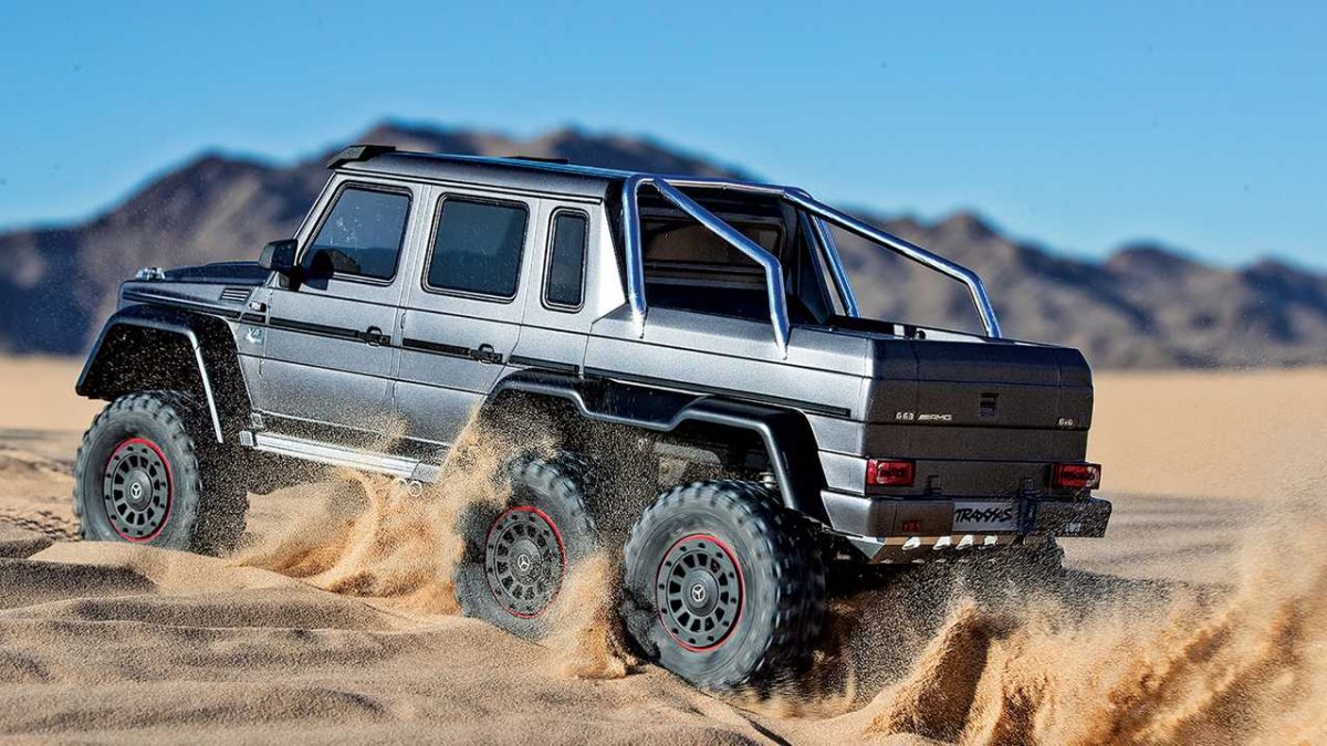 traxxas-trx-6-mercedes-benz-g63-amg-6x6.jpg
