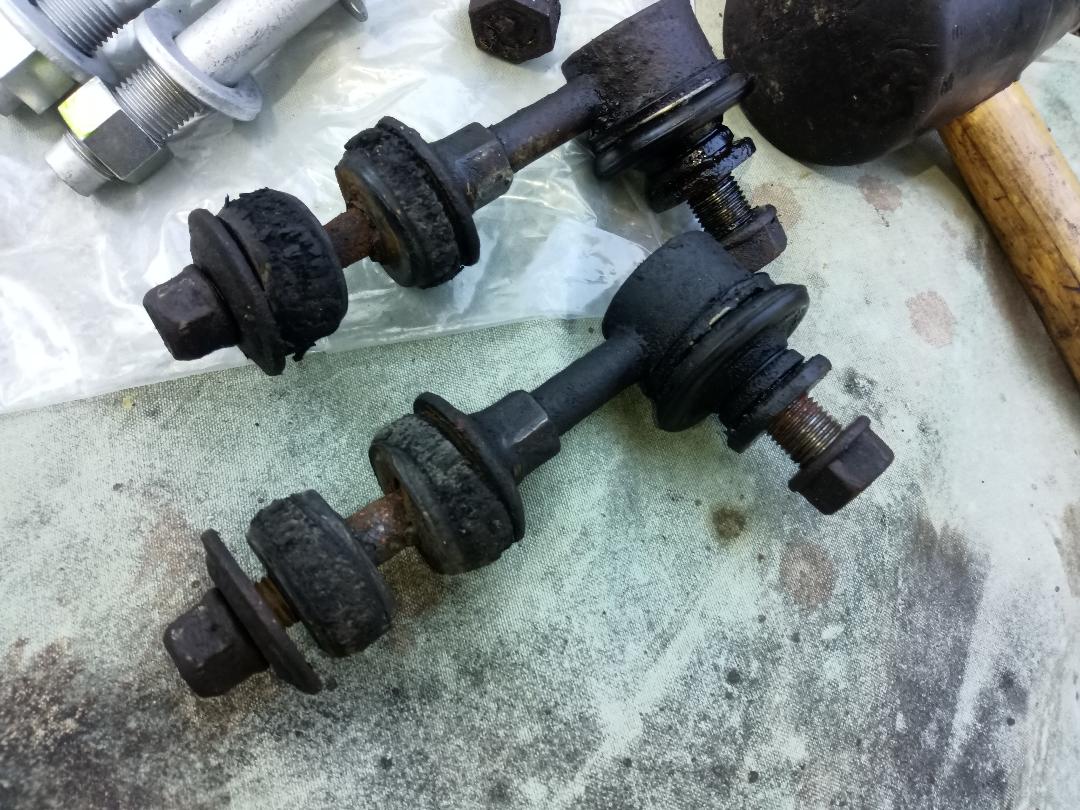 old stabilizer bar links.jpg