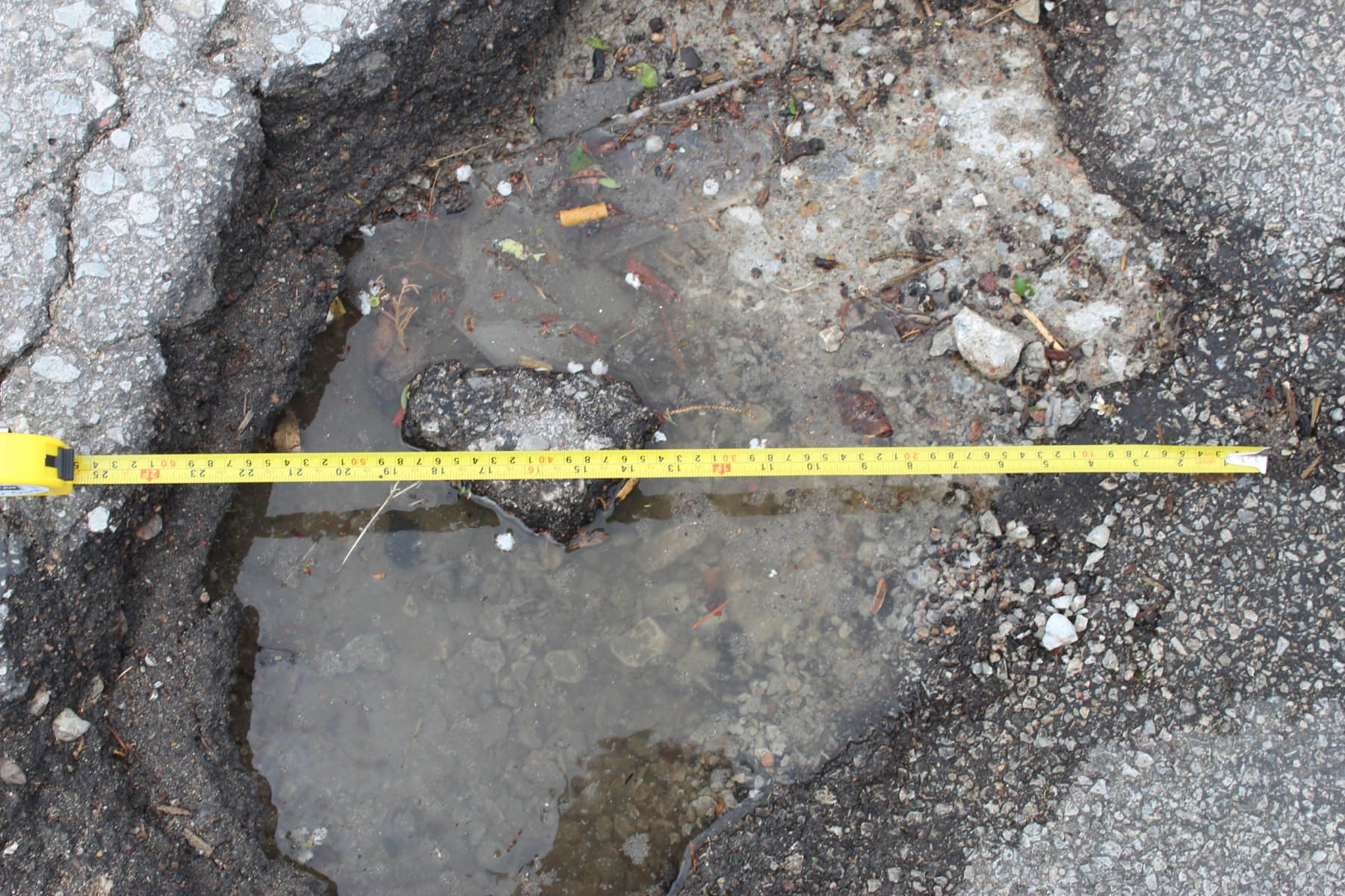 potHole  2 ft.JPG