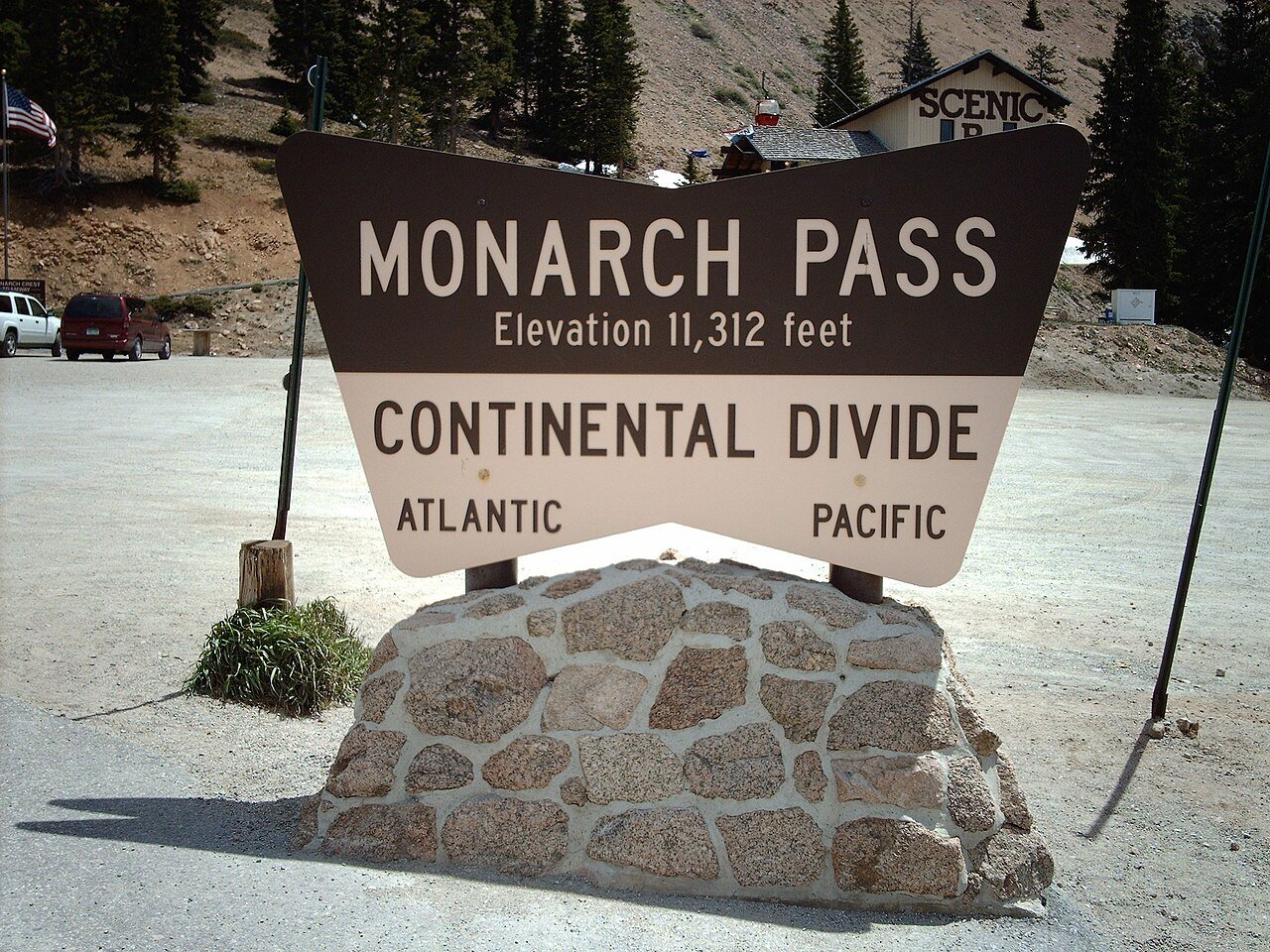 Monarch Pass off Wiki NotMine  continental divide US-50.jpg