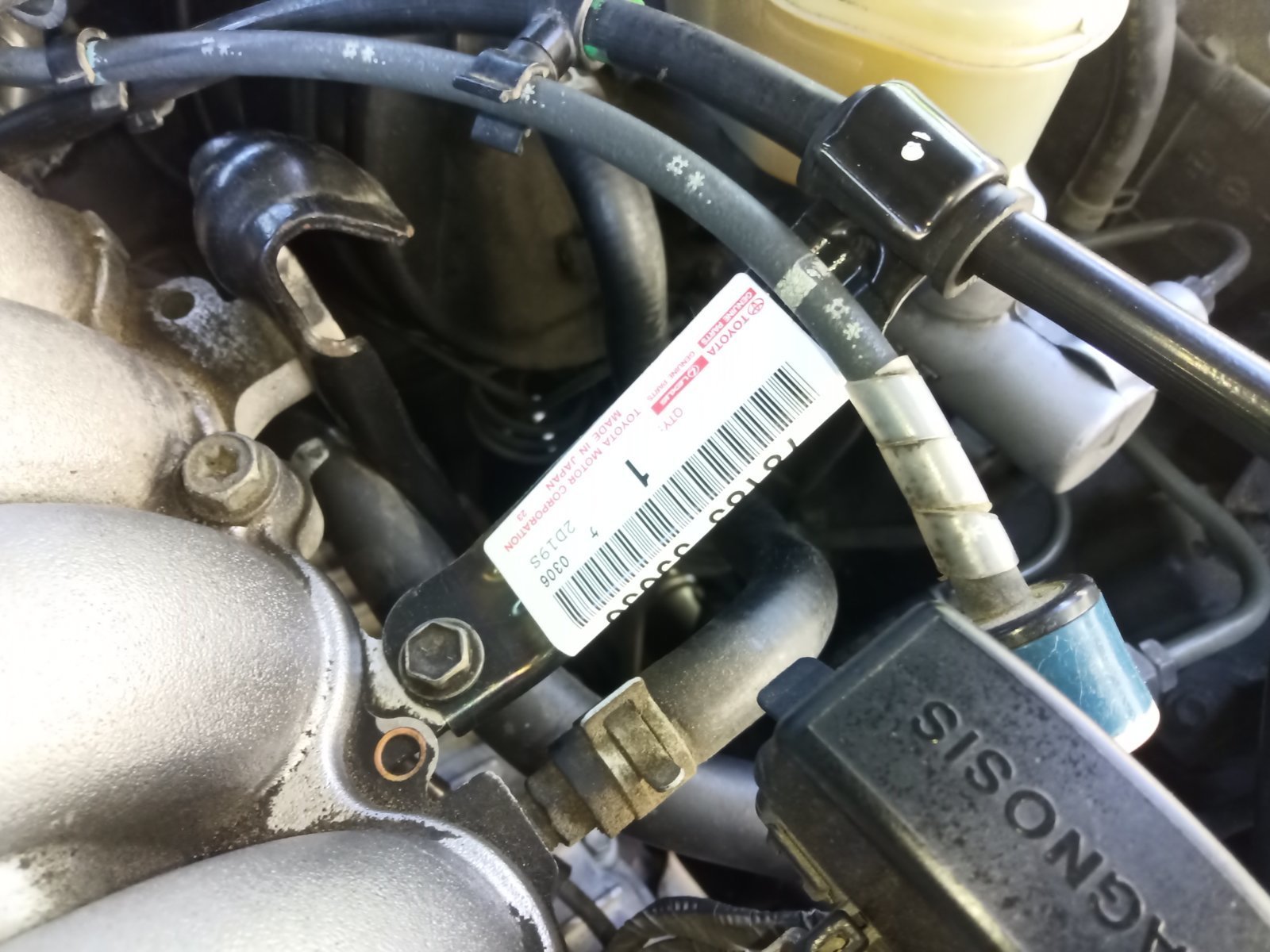 new accelerator cable clamp ~ 2.jpg